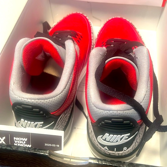 Jordan 3 Retro SE Unite Fire Red - Picture 1 of 6